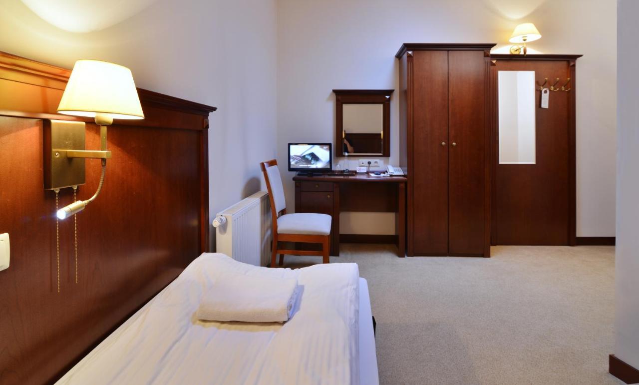 Hotel Ulubiony Kostrzyn Eksteriør bilde